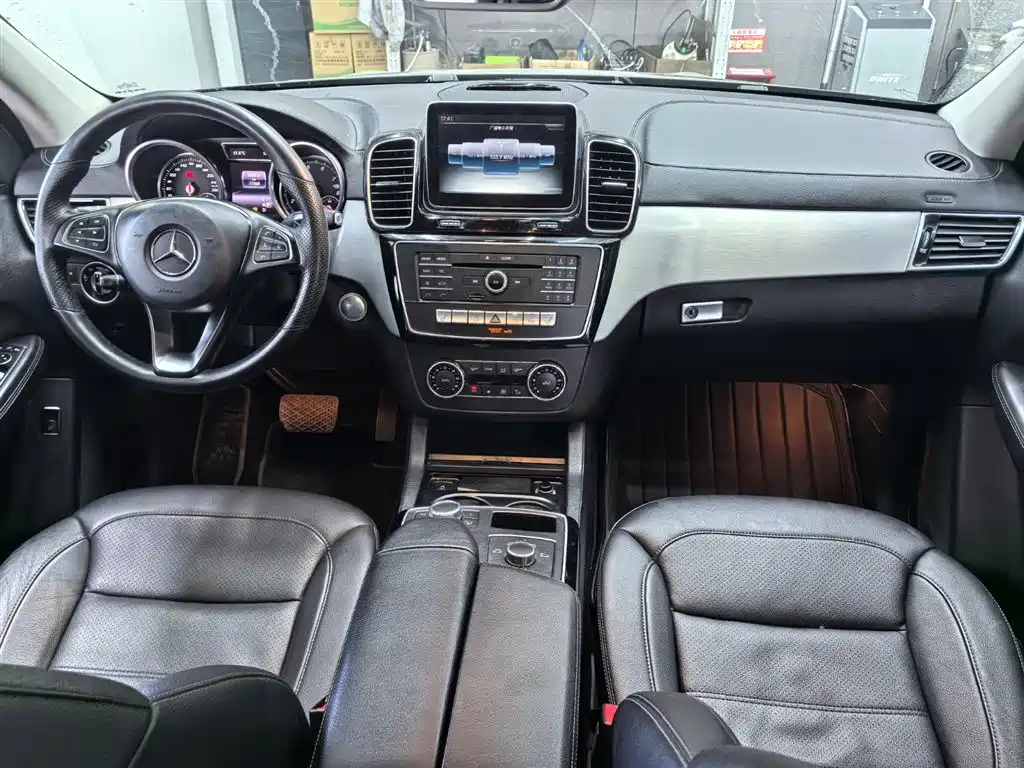 Mercedes-Benz Mercedes-Benz GLE Coupe 2015 GLE 320 4MATIC Coupé SUV 2016 - thumbnail 15