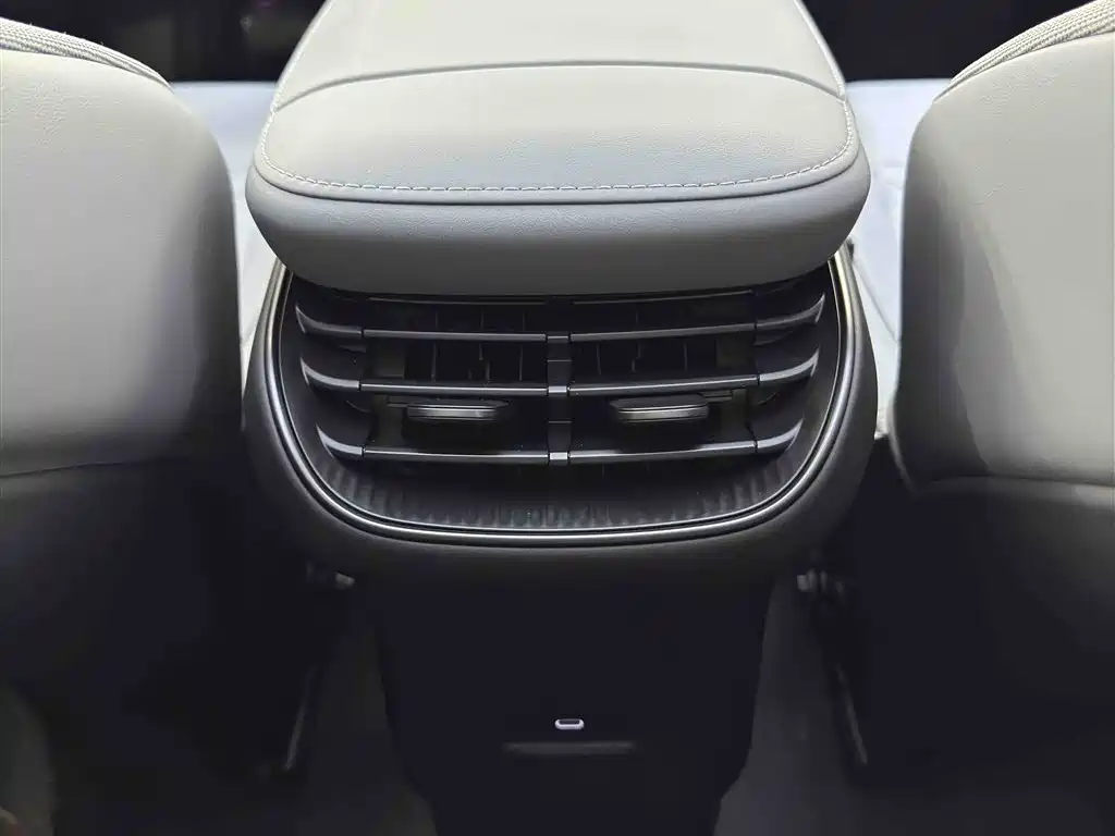 NIO NIO ET5T 2024 75kWh Touring 2024 - thumbnail 11