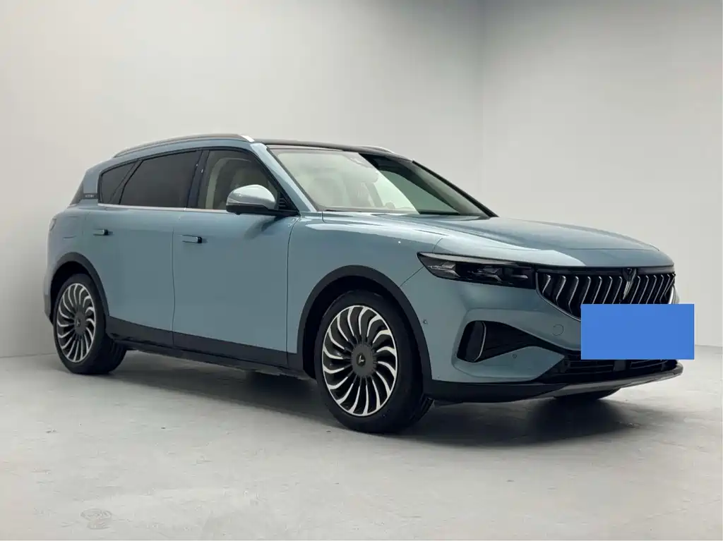 Lantu Auto Lantu FREE 2021 Model AWD Standard Range Extended Luxury Package 2021 - thumbnail 3