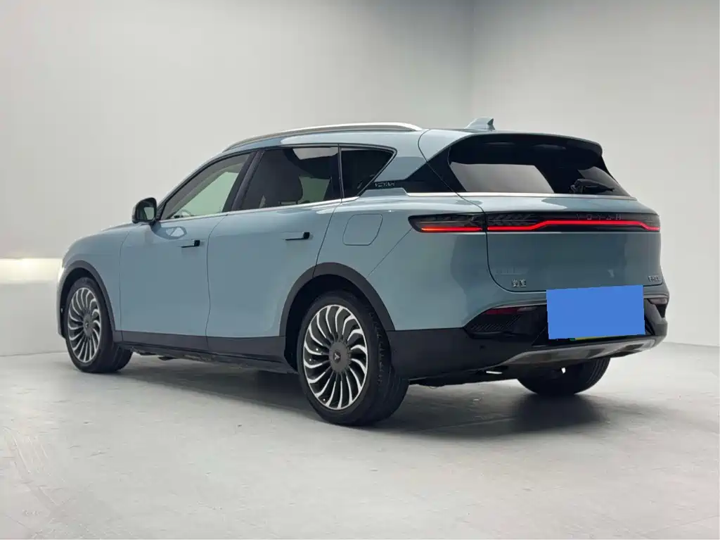 Lantu Auto Lantu FREE 2021 Model AWD Standard Range Extended Luxury Package 2021 - thumbnail 5