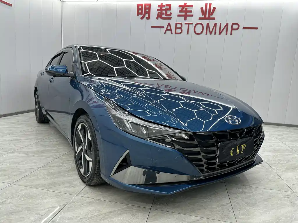 Hyundai Hyundai Elantra 2022 1.5L CVT LUX Premium Edition 2023 - thumbnail 2