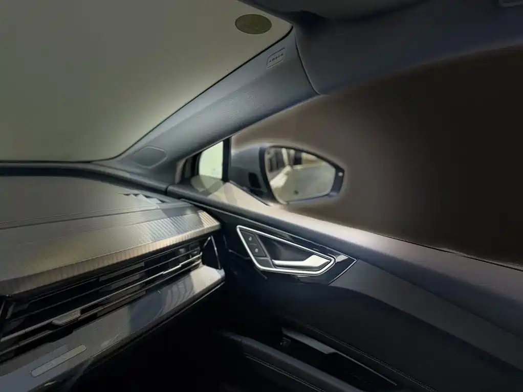 Audi Audi Q4 e-tron 2023 40 e-tron Vision Edition 2022 - thumbnail 14