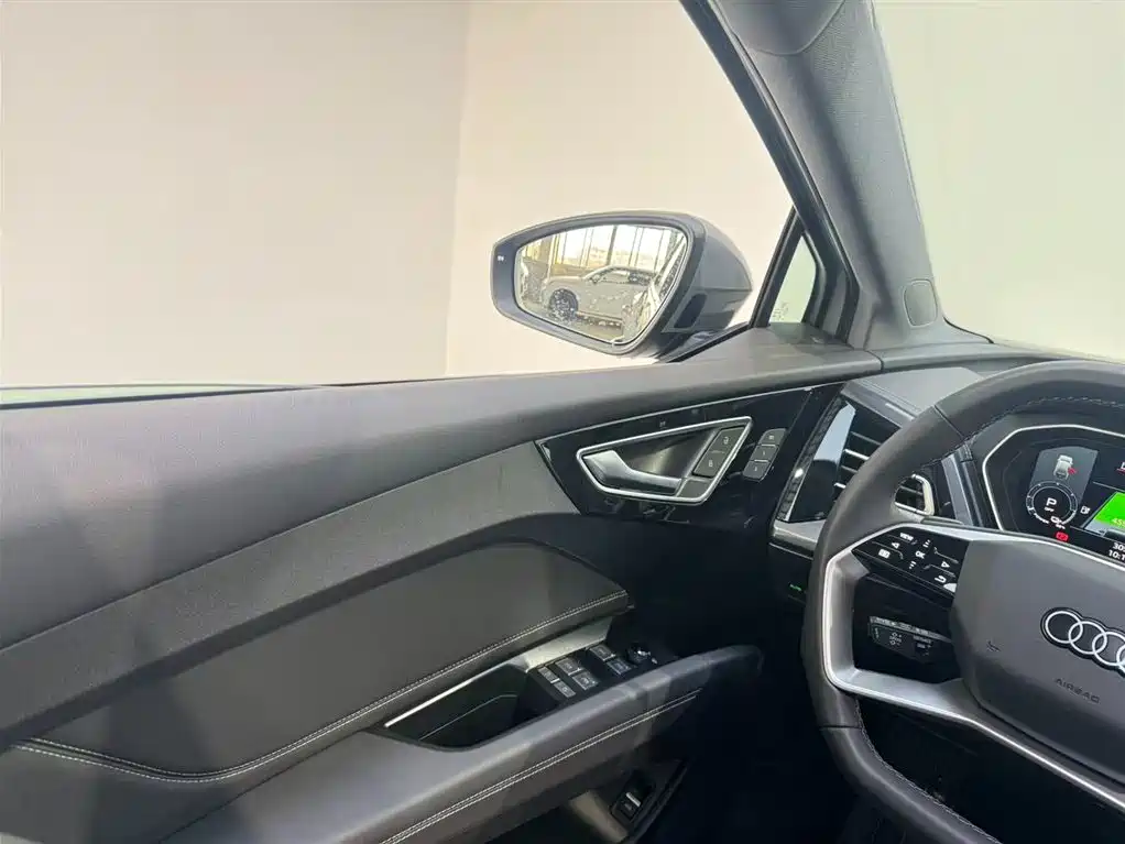 Audi Audi Q4 e-tron 2023 40 e-tron Vision Edition 2022 - thumbnail 15