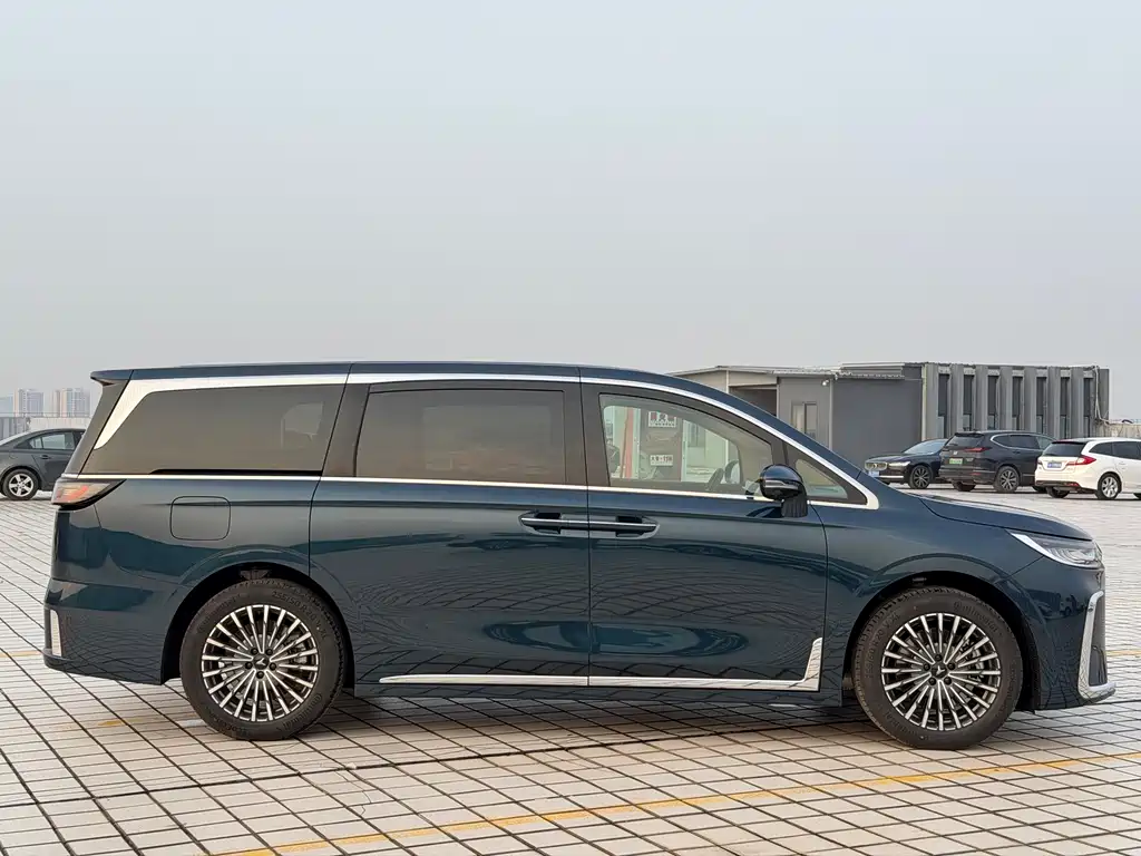 Lantu Automobile Lantu Dreamer 2026 PHEV Kunpeng Pro 2026 - thumbnail 4