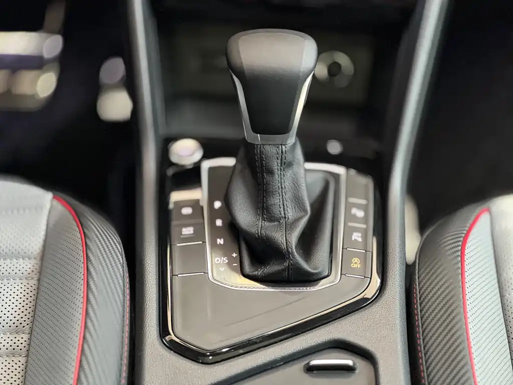 Volkswagen Volkswagen Tiguan L 2022 330TSI Automatic 2WD R-Line Flagship Edition 2021 - thumbnail 8
