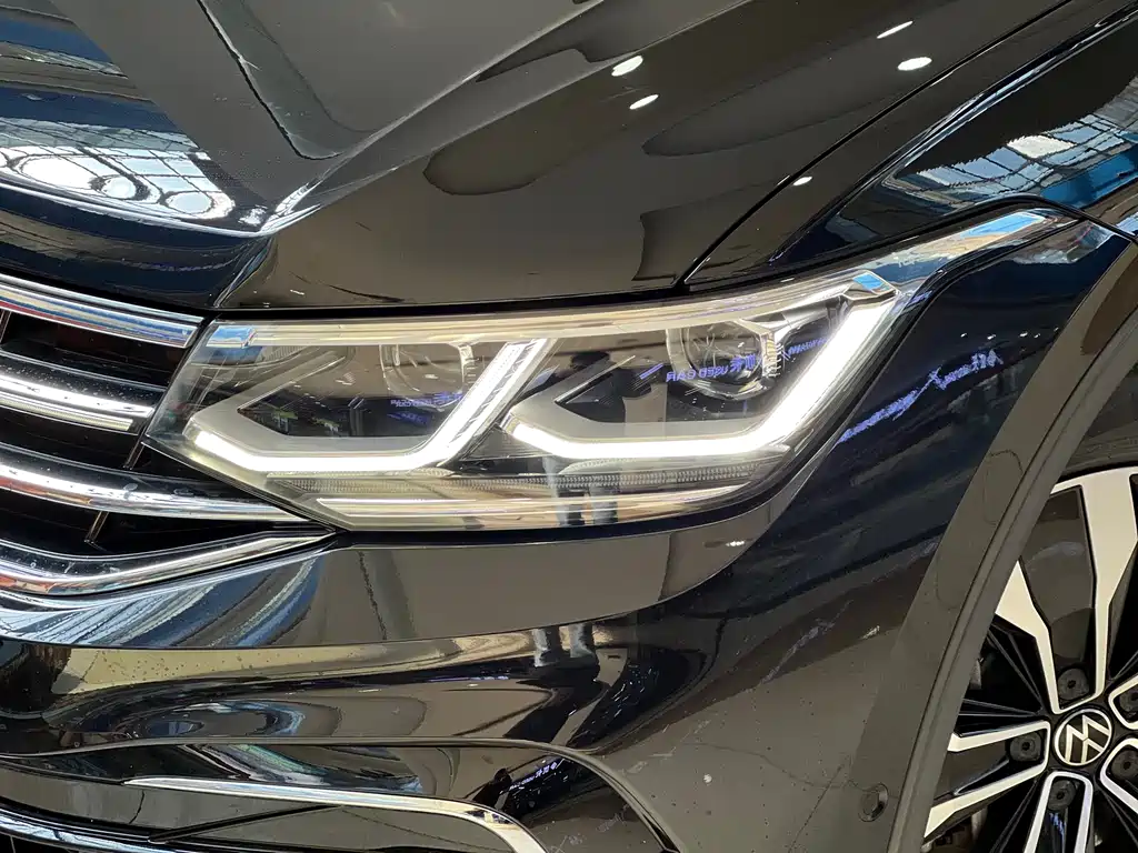 Volkswagen Volkswagen Tiguan L 2022 330TSI Automatic 2WD R-Line Flagship Edition 2021 - thumbnail 16