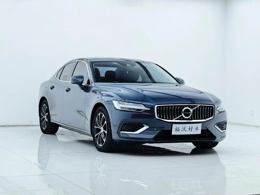 Volvo Volvo S60 2022 B4 R-Design Luxury 2022 - thumbnail 3
