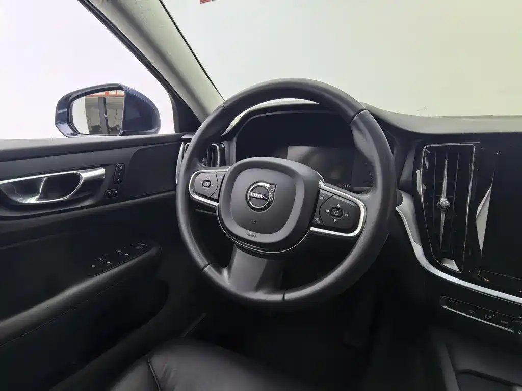 Volvo Volvo S60 2022 B4 R-Design Luxury 2022 - thumbnail 11