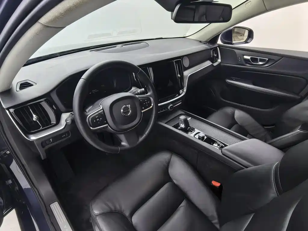 Volvo Volvo S60 2022 B4 R-Design Luxury 2022 - thumbnail 12