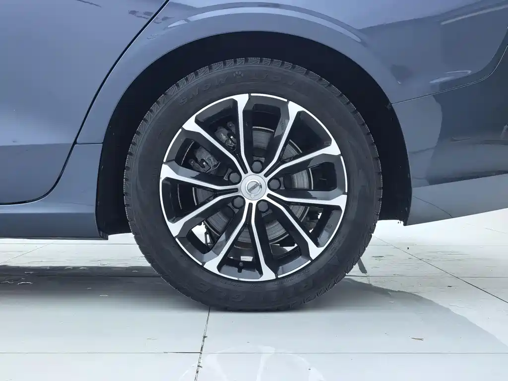 Volvo Volvo S60 2022 B4 R-Design Luxury 2022 - thumbnail 24