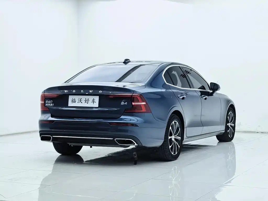 Volvo Volvo S60 2022 B4 R-Design Luxury 2022 - thumbnail 28