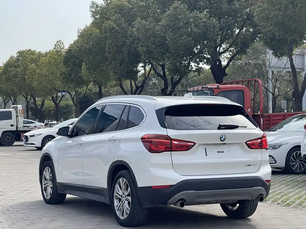 BMW BMW X1 2018 sDrive20Li Leading Edition 2019 - thumbnail 4