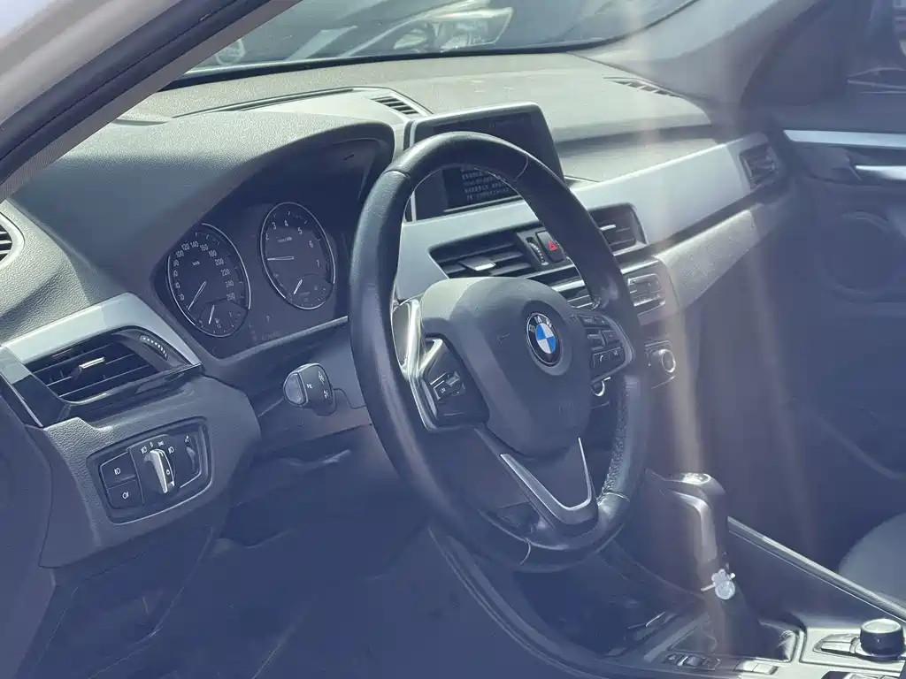 BMW BMW X1 2018 sDrive20Li Leading Edition 2019 - thumbnail 8