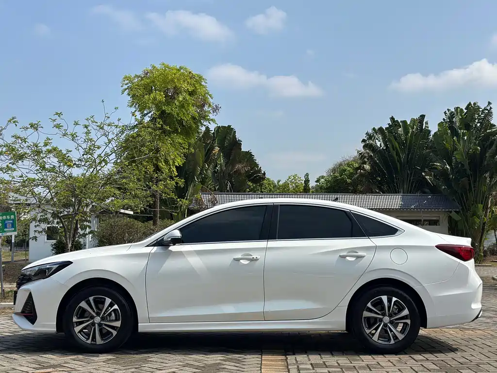 Changan YiDong 2024 PLUS Blue Whale NE 1.4T GDI DCT High-Performance Edition 2025 - thumbnail 9