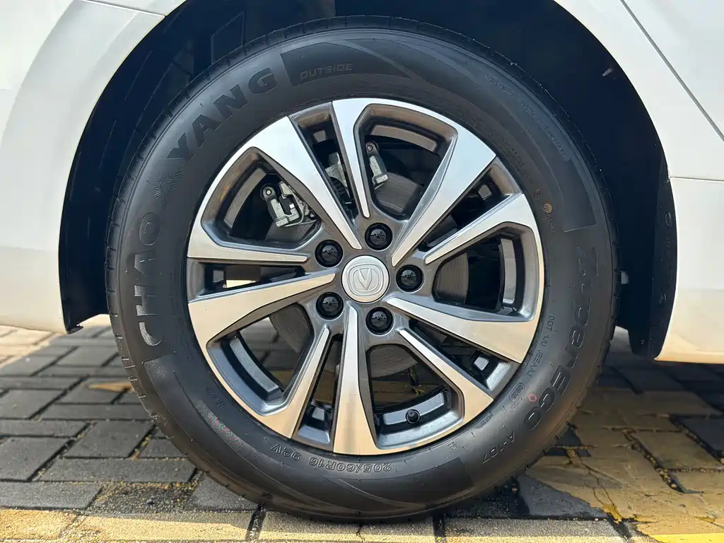 Changan YiDong 2024 PLUS Blue Whale NE 1.4T GDI DCT High-Performance Edition 2025 - thumbnail 10