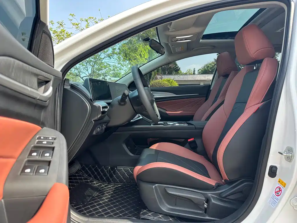 Changan YiDong 2024 PLUS Blue Whale NE 1.4T GDI DCT High-Performance Edition 2025 - thumbnail 12