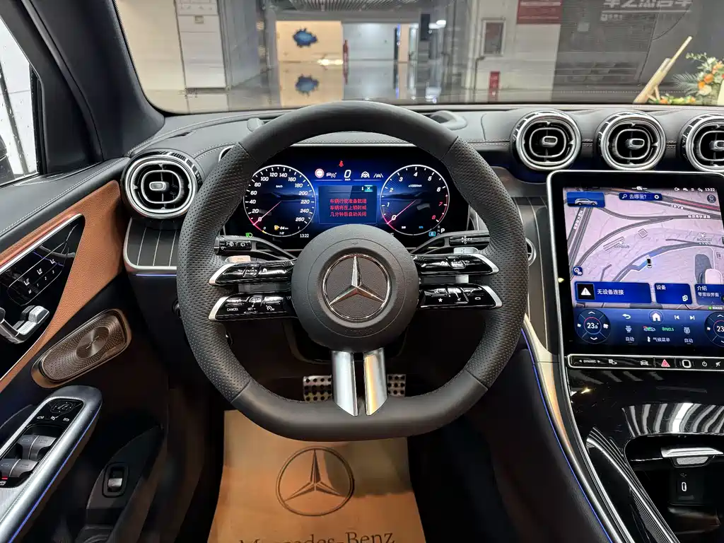 Mercedes-Benz Mercedes-Benz GLC 2025 GLC 300 L 4MATIC Luxury 5-Seat 2024 - thumbnail 11