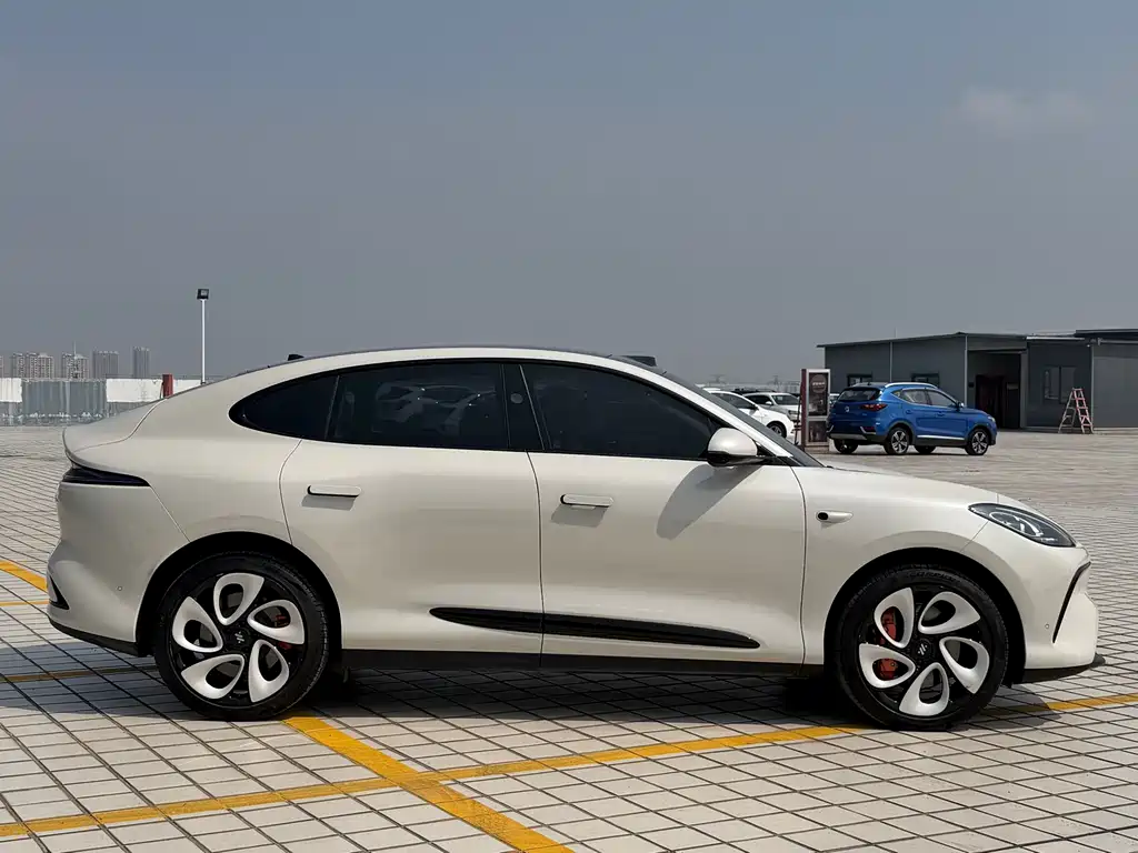 IM Motors Zhiji LS6 2023 Max Long Range Edition 2024 - thumbnail 4