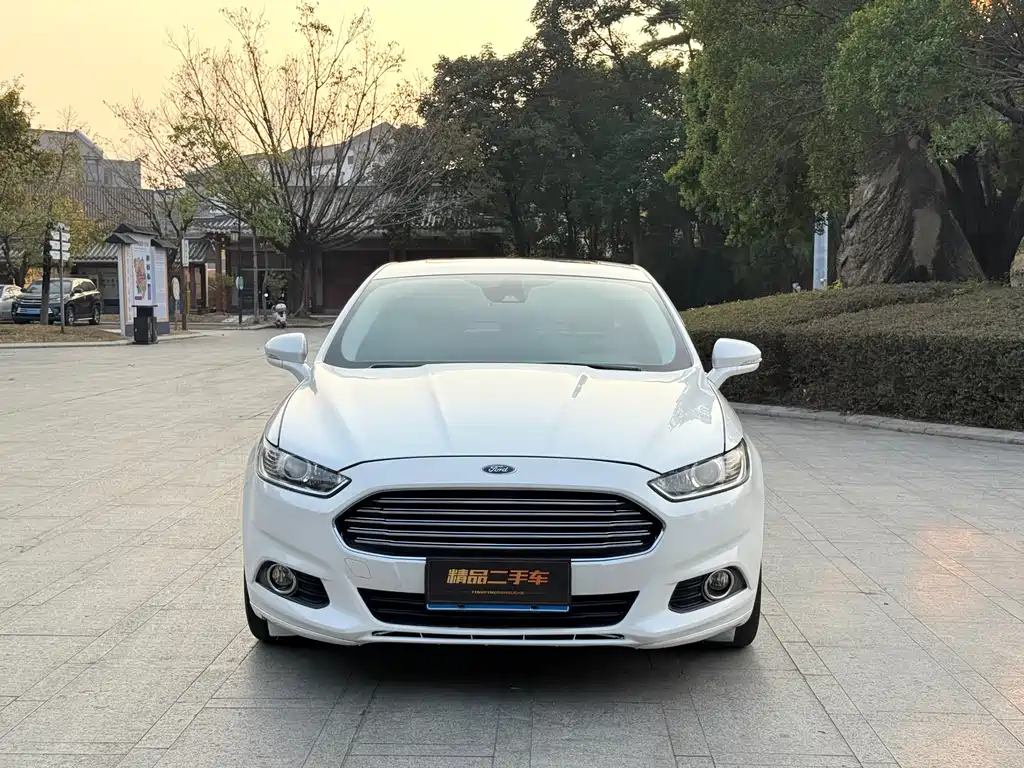 Ford Mondeo 2013 1.5L GTDi180 Fashion Edition 2014 - thumbnail 2