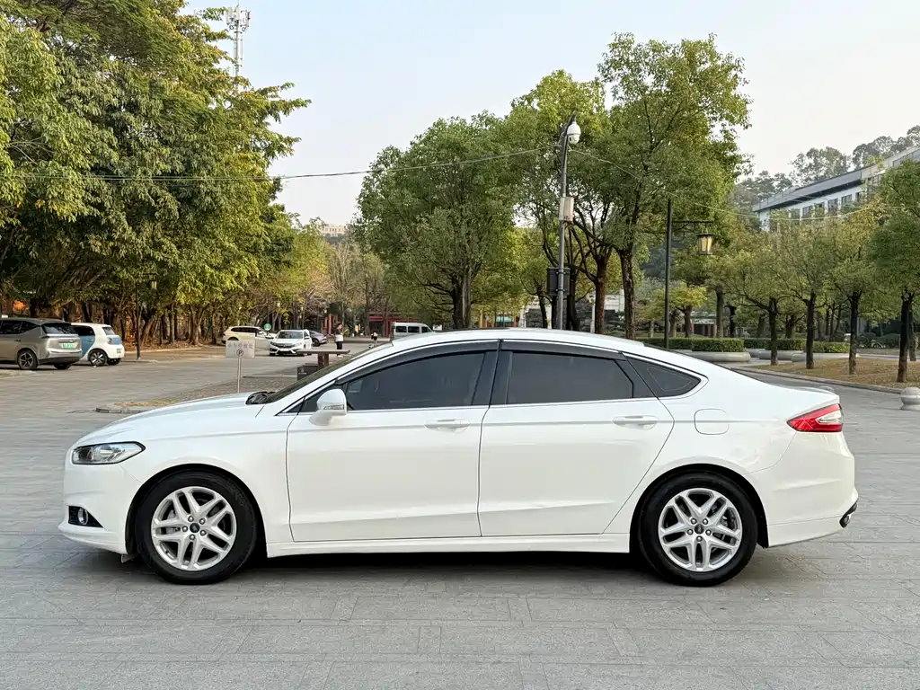 Ford Mondeo 2013 1.5L GTDi180 Fashion Edition 2014 - thumbnail 15
