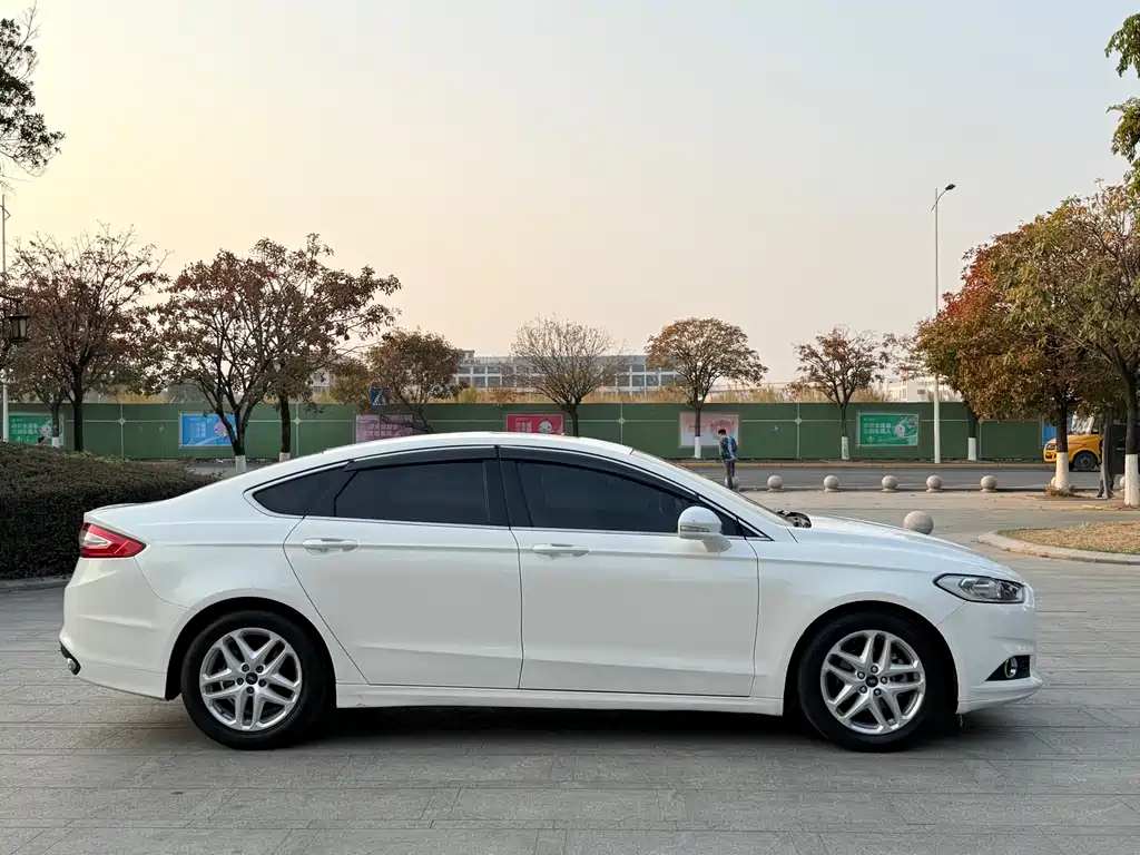 Ford Mondeo 2013 1.5L GTDi180 Fashion Edition 2014 - thumbnail 16
