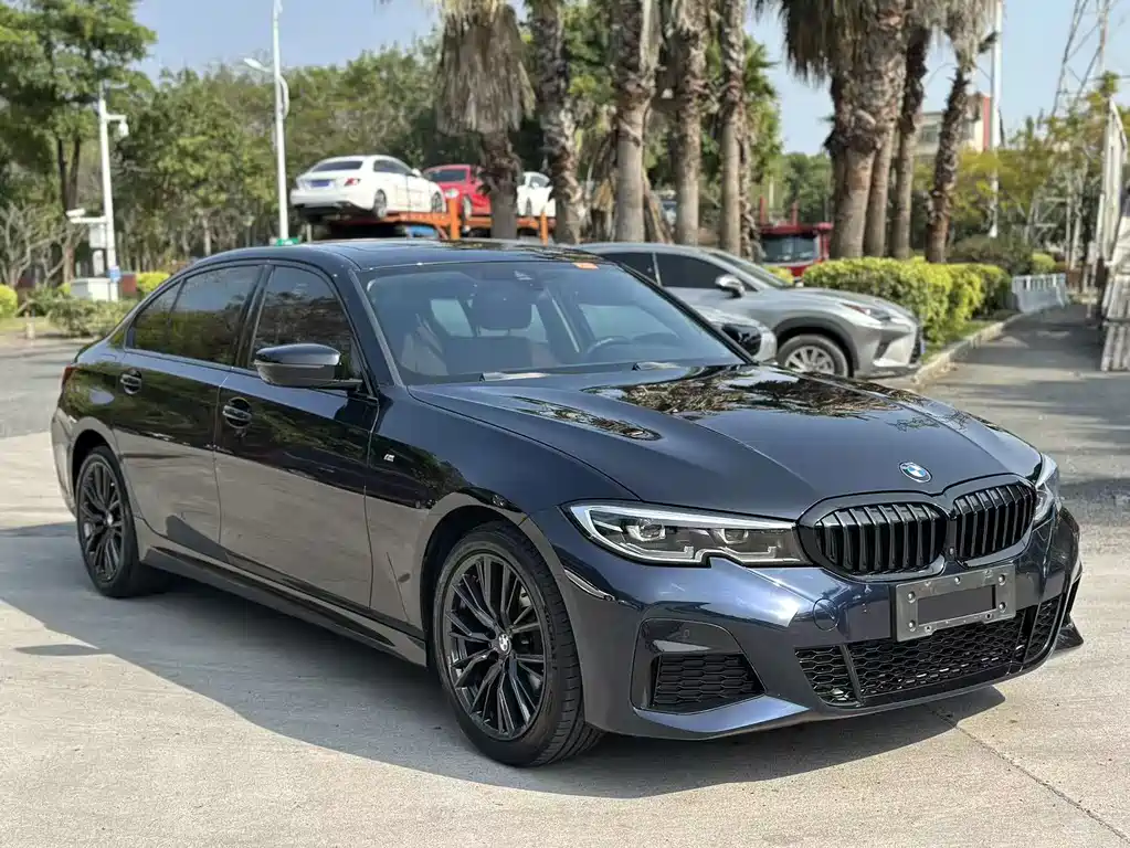 BMW BMW 3 Series 2021 Model Year Facelift 325Li M Sport Shadow Night Package 2021 - thumbnail 3