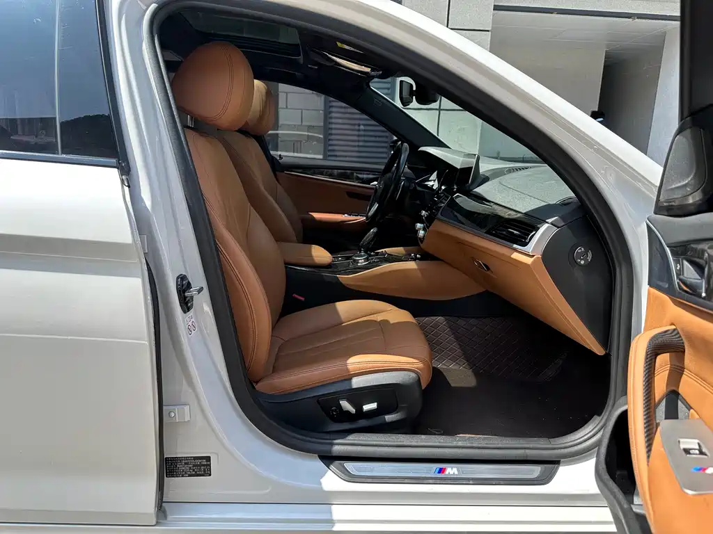 BMW BMW 5 Series 2018 530Li Leading Model M Sport Package 2018 - thumbnail 10