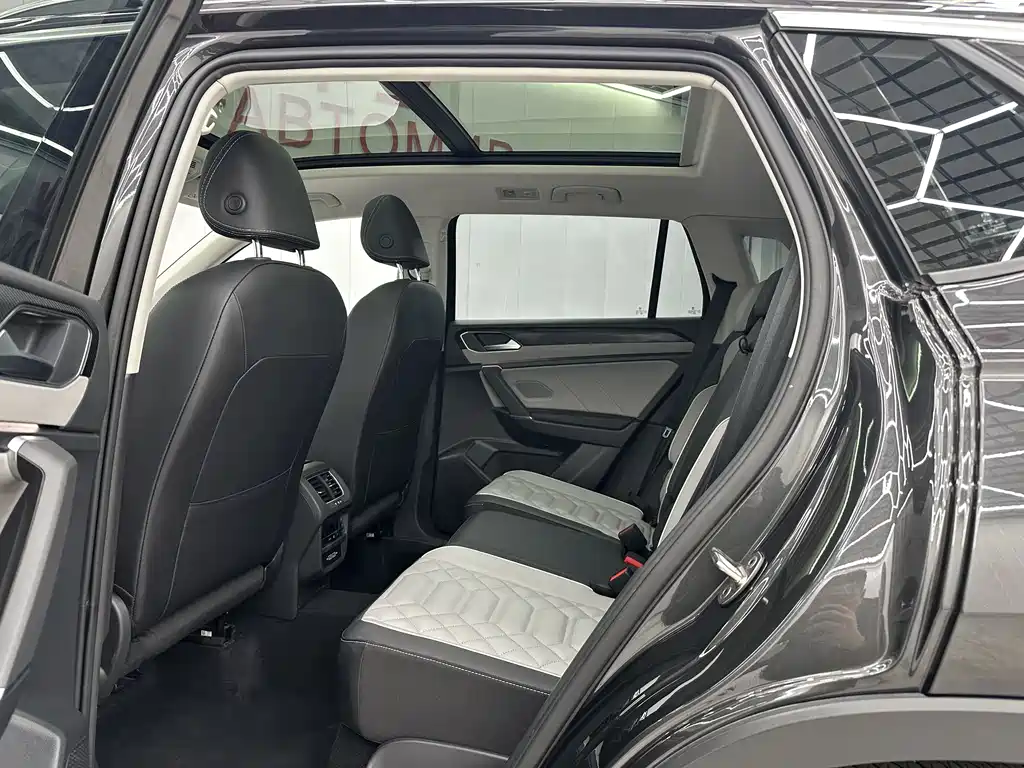 Volkswagen Tayron 2023 280TSI 2WD Luxury Plus Advanced Edition 2023 - thumbnail 5