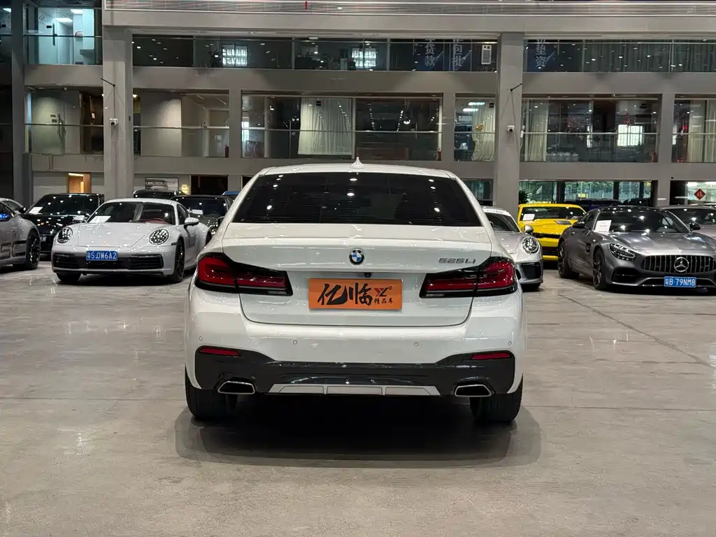 BMW BMW 5 Series 2022 Model Update II 525Li M Sport Package 2022 - thumbnail 15
