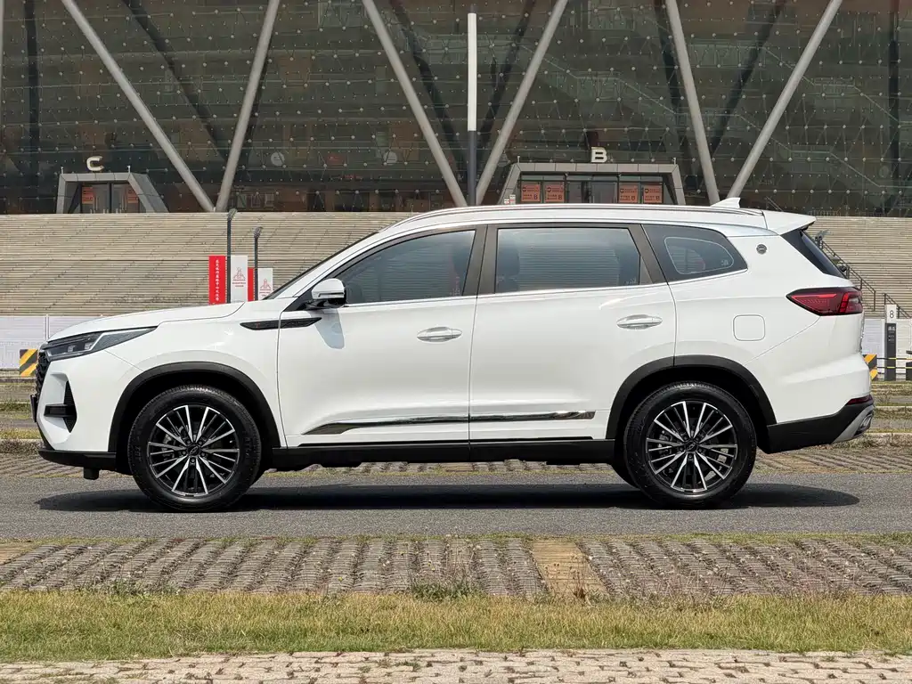 Chery Chery Tiggo 8 Pro 2024 Champion Edition 290T 2WD Peak Version 7-seater 2024 - thumbnail 5