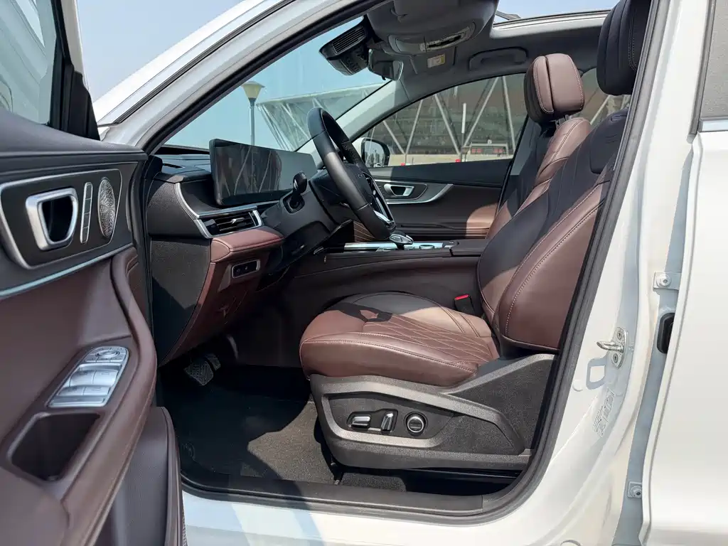 Chery Chery Tiggo 8 Pro 2024 Champion Edition 290T 2WD Peak Version 7-seater 2024 - thumbnail 11