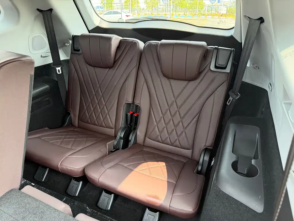 Chery Chery Tiggo 8 Pro 2024 Champion Edition 290T 2WD Peak Version 7-seater 2024 - thumbnail 14