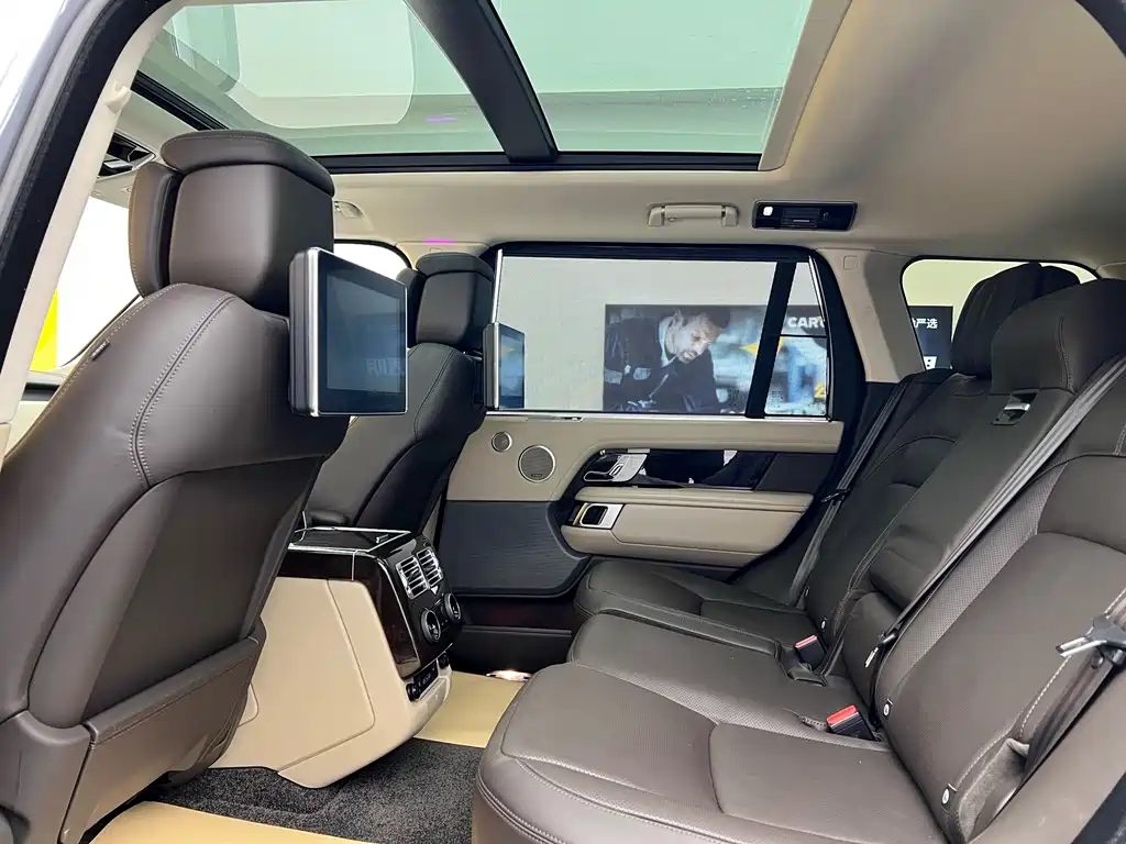 Land Rover Range Rover 2022 3.0 L6 400PS Autobiography Long Wheelbase Classic Edition 2022 - thumbnail 10