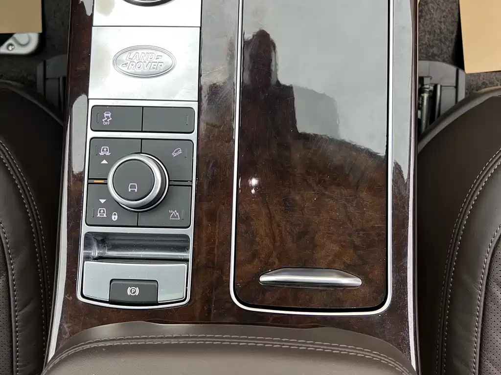 Land Rover Range Rover 2022 3.0 L6 400PS Autobiography Long Wheelbase Classic Edition 2022 - thumbnail 29