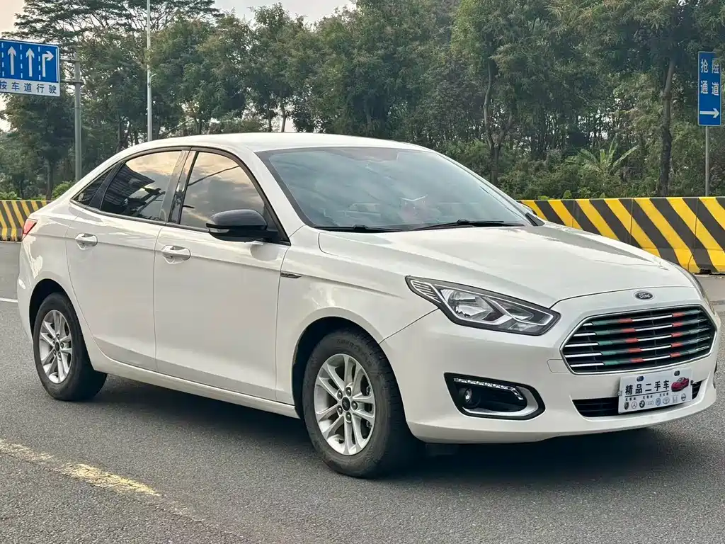 Ford Ford Focus 2019 Facelift 1.5L Automatic Style Edition国VI 2021 - thumbnail 3
