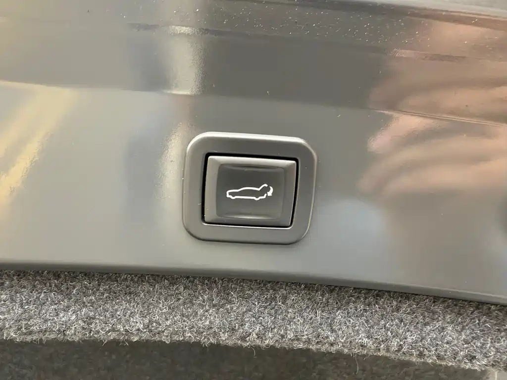 Cadillac Cadillac CT6 2023 28T Luxury 2023 - thumbnail 9