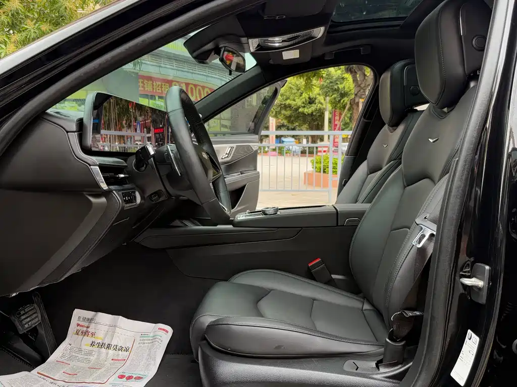 Cadillac Cadillac CT6 2023 28T Luxury 2023 - thumbnail 25