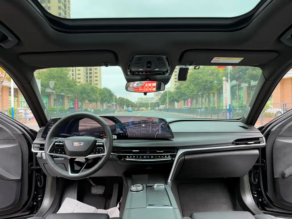 Cadillac Cadillac CT6 2023 28T Luxury 2023 - thumbnail 29