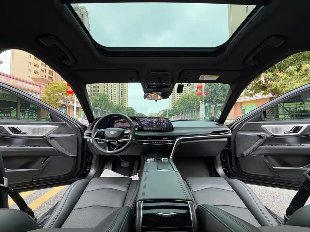 Cadillac Cadillac CT6 2023 28T Luxury 2023 - thumbnail 30