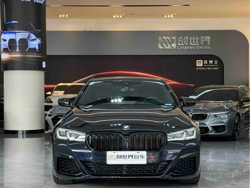 BMW BMW 5 Series Import 2022 Model Facelift 540i Style Edition M Sport Package 2023 - thumbnail 2