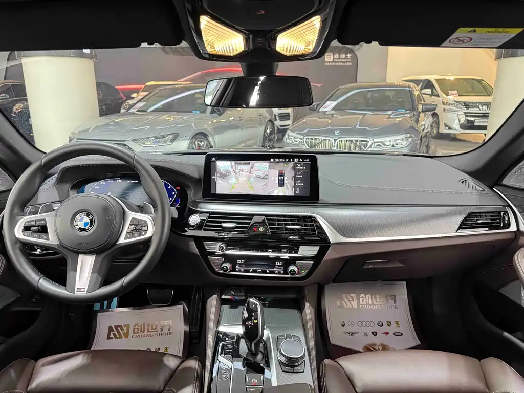 BMW BMW 5 Series Import 2022 Model Facelift 540i Style Edition M Sport Package 2023 - thumbnail 7