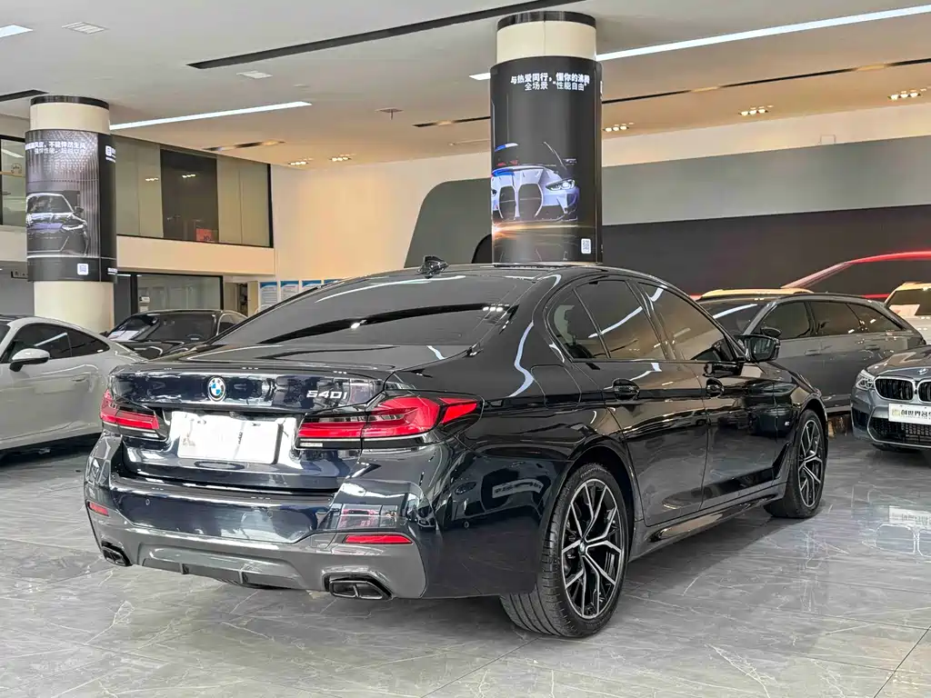 BMW BMW 5 Series Import 2022 Model Facelift 540i Style Edition M Sport Package 2023 - thumbnail 17