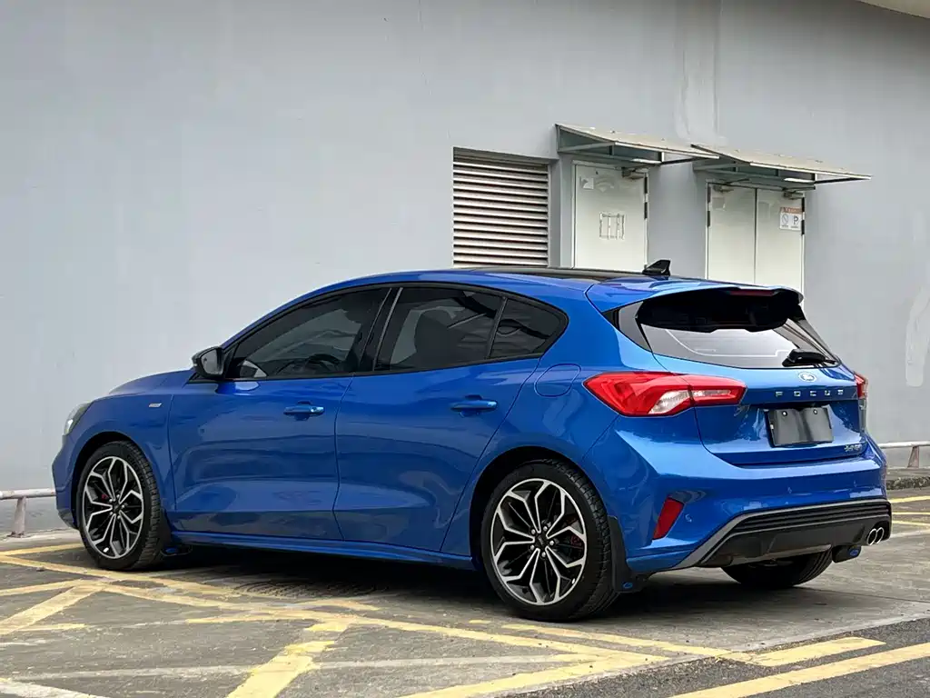 Ford Ford Focus 2021 Hatchback EcoBoost 180 Automatic ST Line 2021 - thumbnail 6