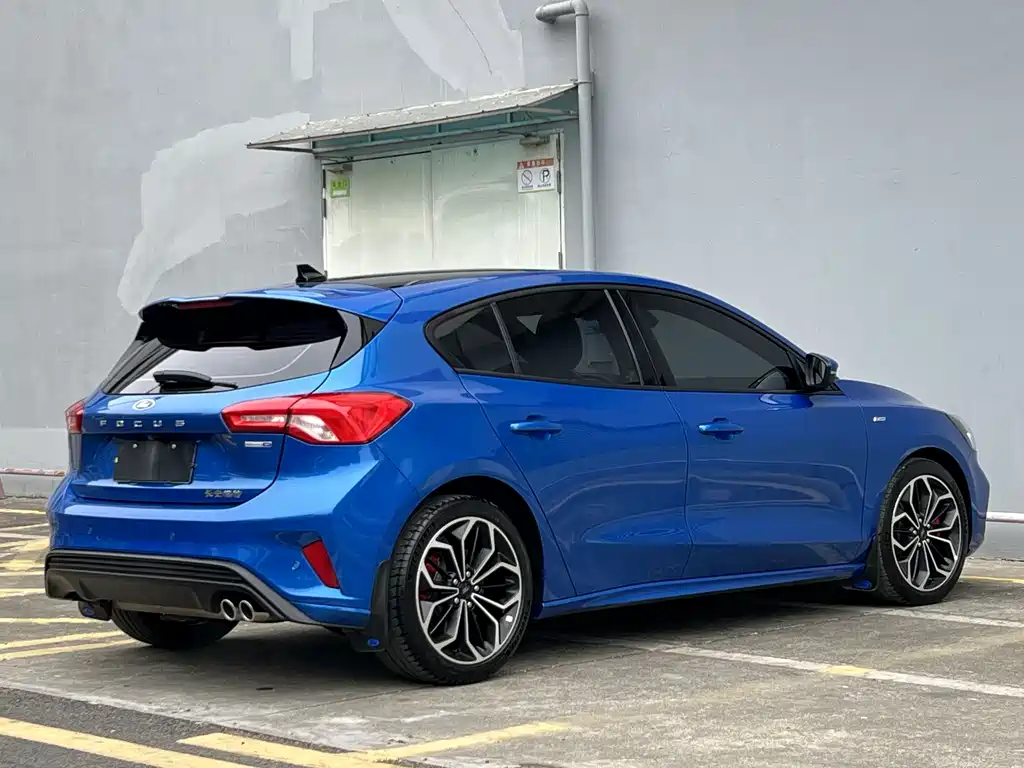 Ford Ford Focus 2021 Hatchback EcoBoost 180 Automatic ST Line 2021 - thumbnail 7