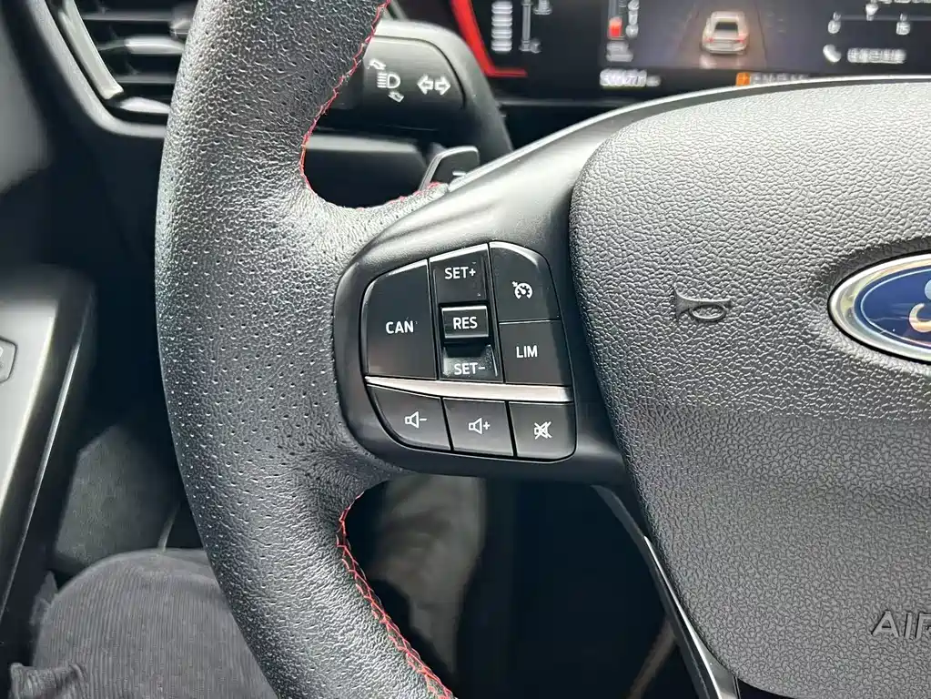 Ford Ford Focus 2021 Hatchback EcoBoost 180 Automatic ST Line 2021 - thumbnail 17