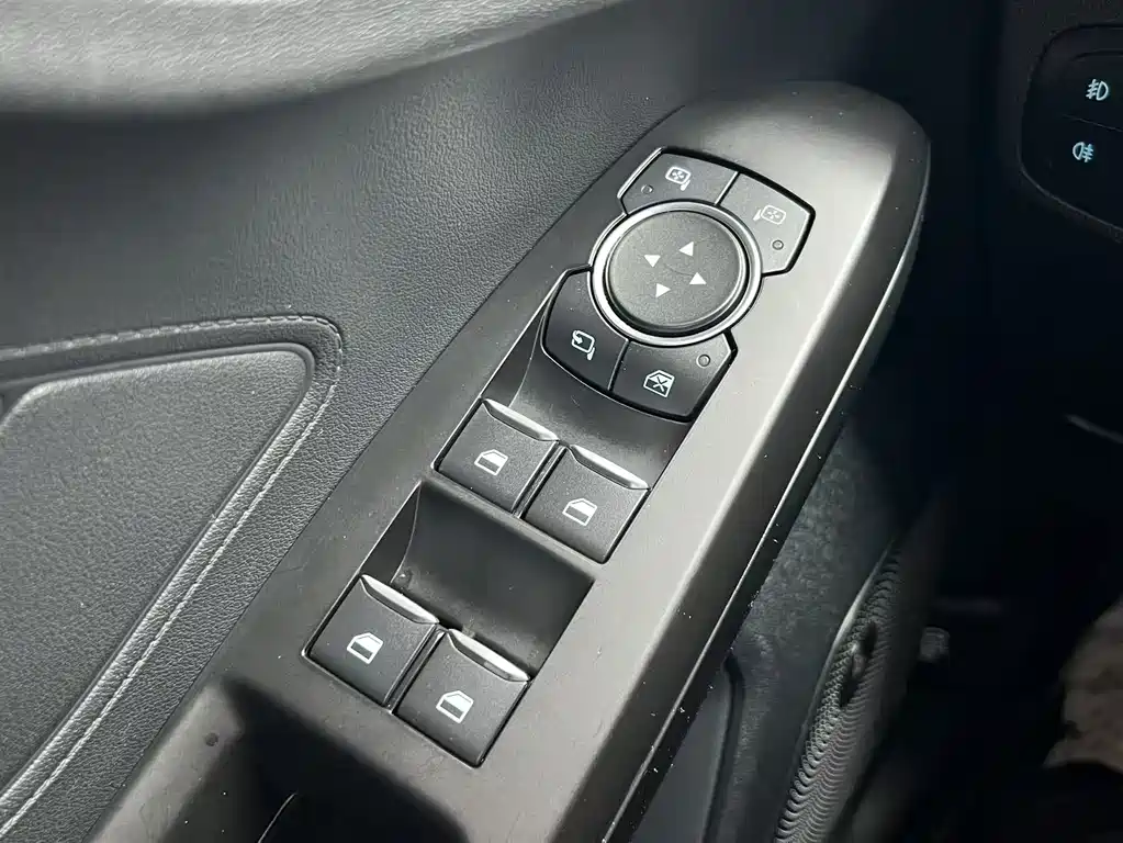 Ford Ford Focus 2021 Hatchback EcoBoost 180 Automatic ST Line 2021 - thumbnail 23