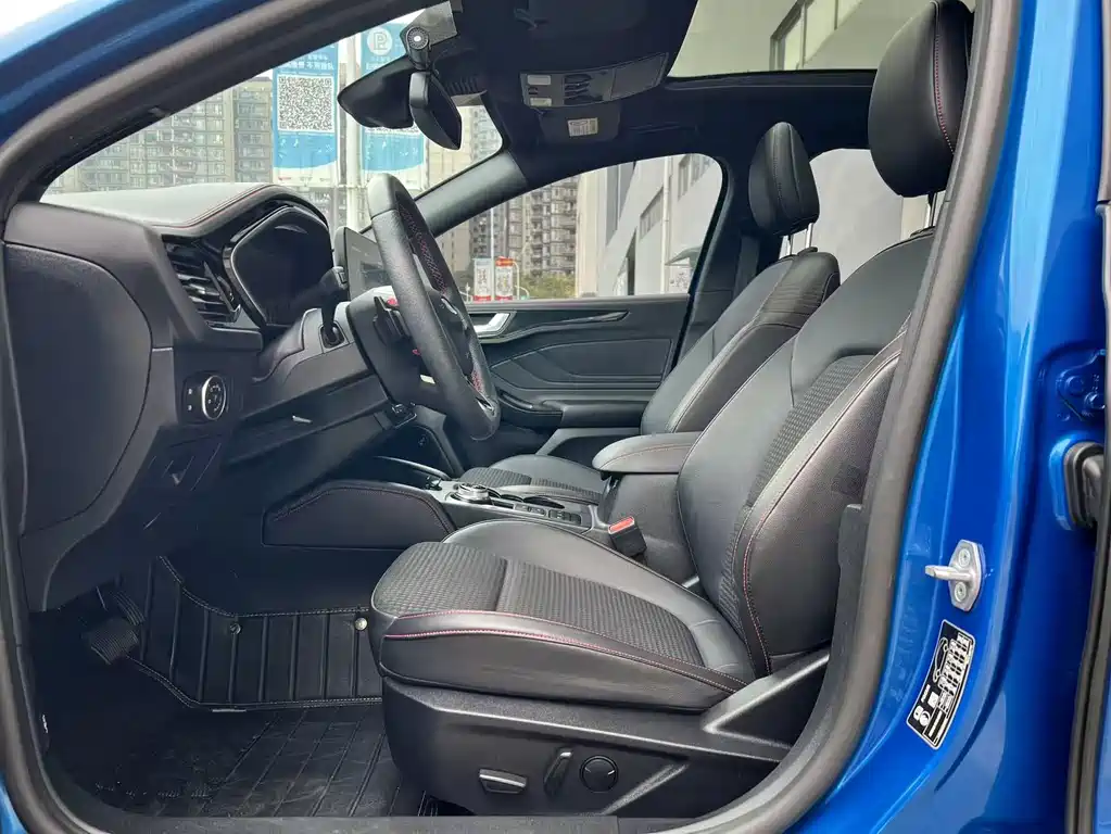 Ford Ford Focus 2021 Hatchback EcoBoost 180 Automatic ST Line 2021 - thumbnail 27
