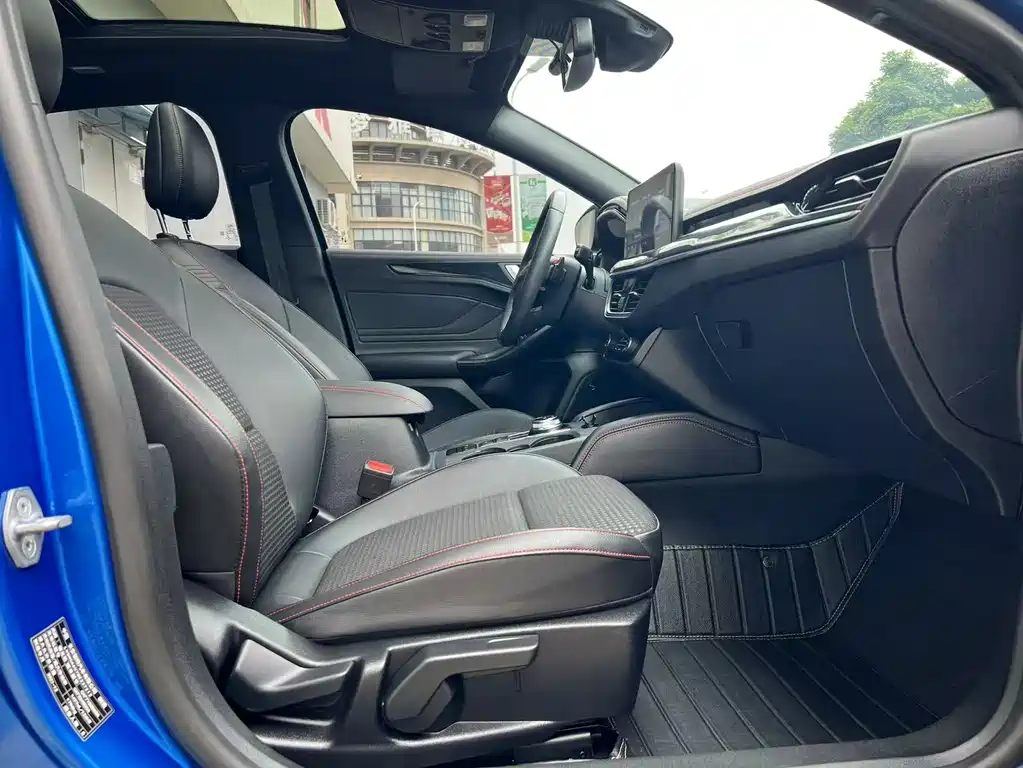 Ford Ford Focus 2021 Hatchback EcoBoost 180 Automatic ST Line 2021 - thumbnail 29