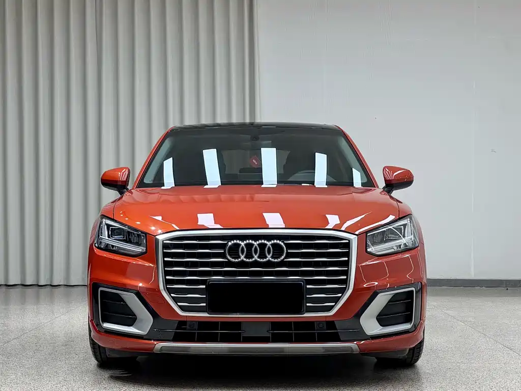 Audi Audi Q2L 2020 35 TFSI Fashion Elegant Edition 2020 - thumbnail 2