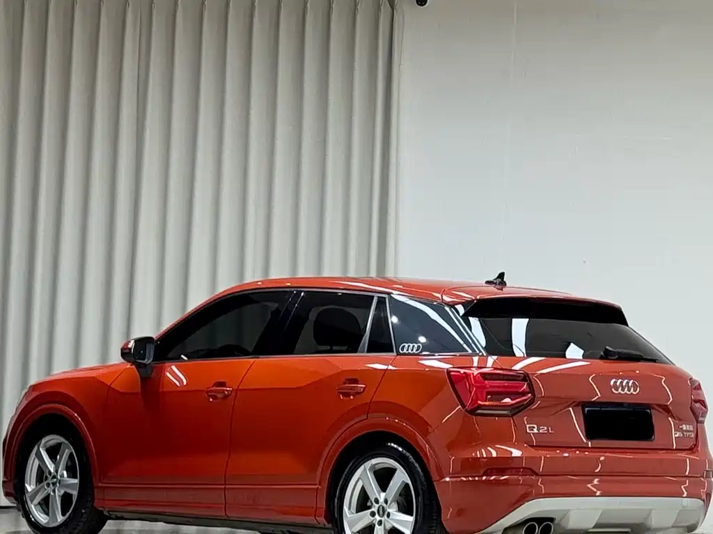Audi Audi Q2L 2020 35 TFSI Fashion Elegant Edition 2020 - thumbnail 4